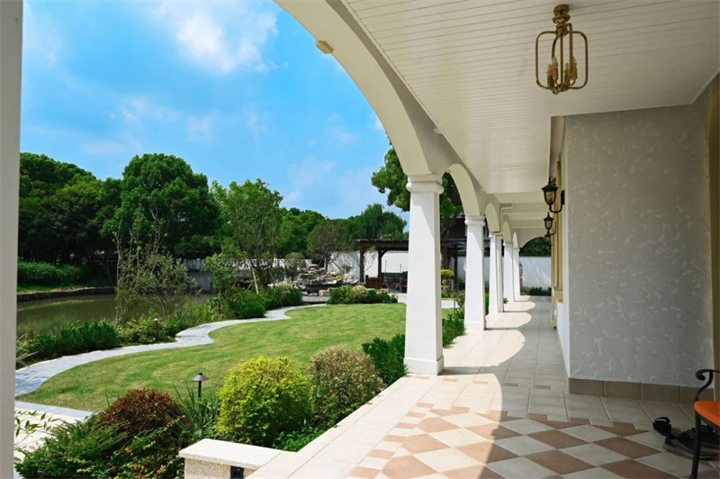 Room Tour|一線臨湖庭院，高階生活的藝術想象 image2